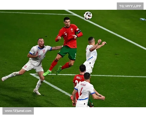 希季尔与C罗巅峰相遇 欧洲杯赛场上演技艺与激情的终极对决