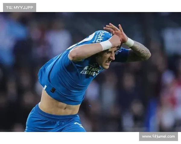 埃因霍温与阿贾克斯青训对决 谁能培养出未来的足球巨星