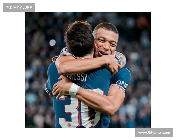 如何成为新一代足球之王：梅西与姆巴佩的对比与未来之路