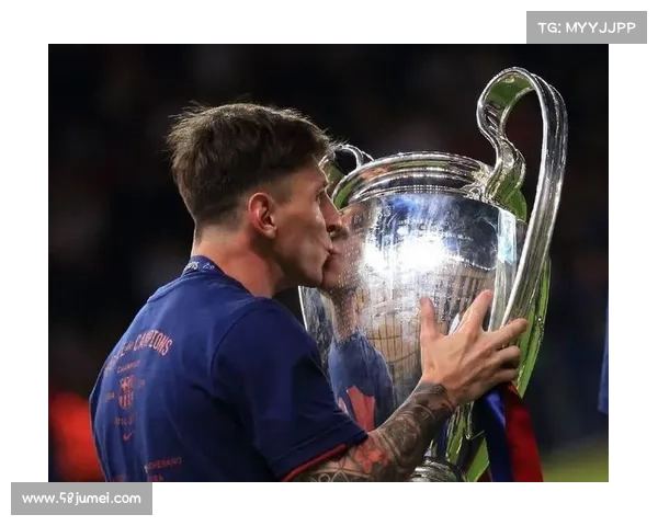 巴萨3-1力克尤文捧起欧冠奖杯 梅西领衔辉煌时刻再现足球传奇